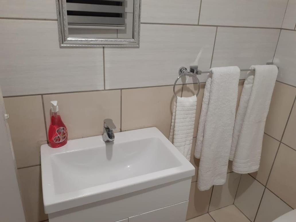 Ekaya Palace Guest House - Housity