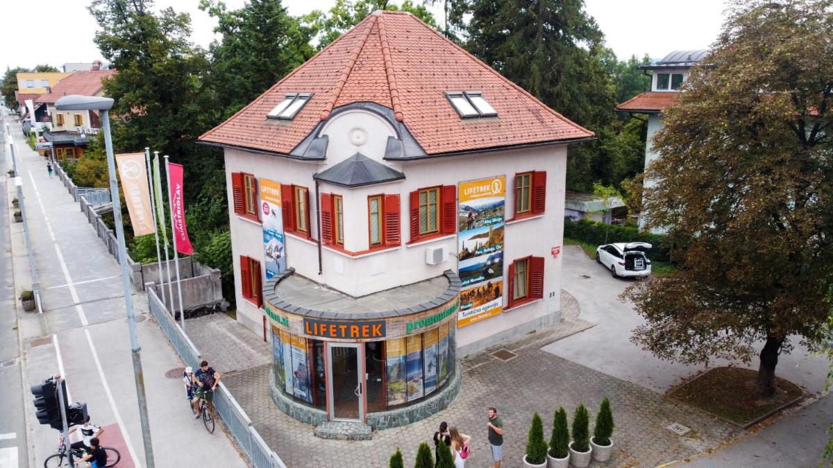 Triglav Apartment House - Housity