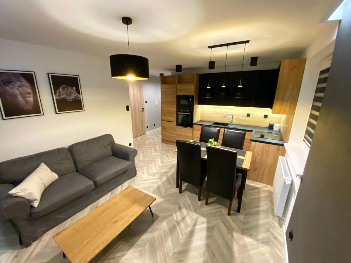Apartament z Ogródkiem Szczytno Mazury - Housity