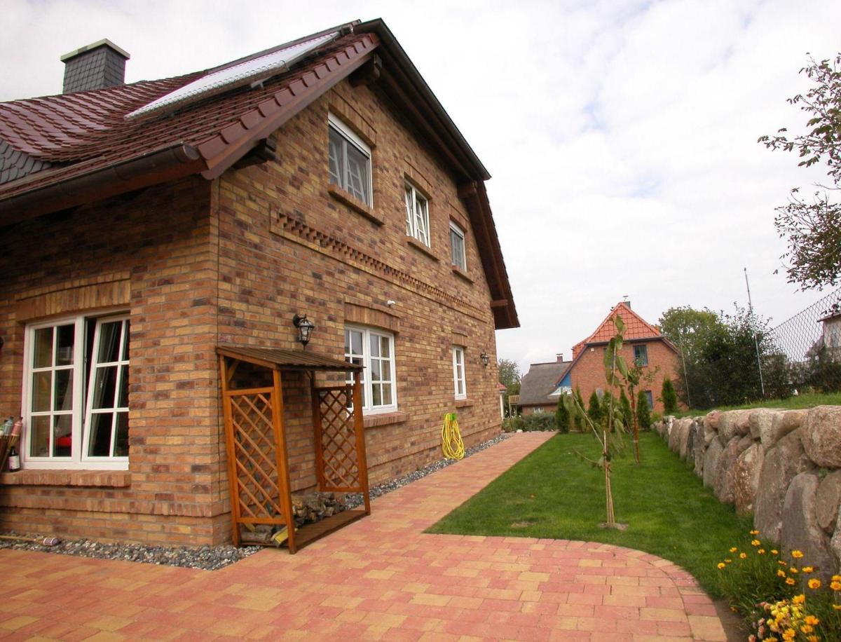 Ferienhaus-Bel-Monte-in-Gross-Zicker-Halbinsel-Moenchgut - Housity