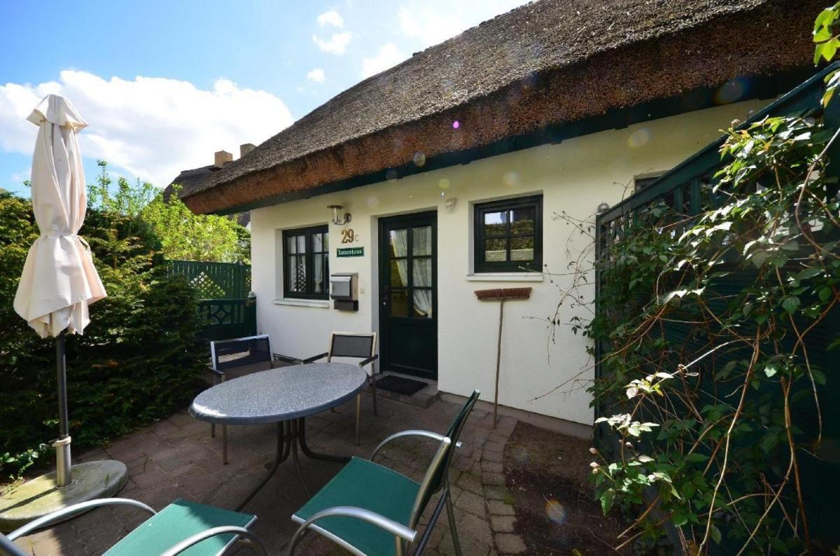 Lotsenhaus-in-Gross-Zicker-Halbinsel-Moenchgut - Housity