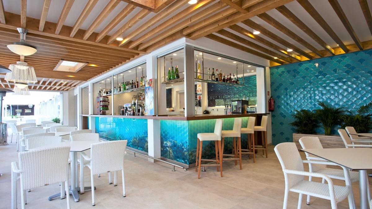 Puerto Azul Suite Hotel - Housity