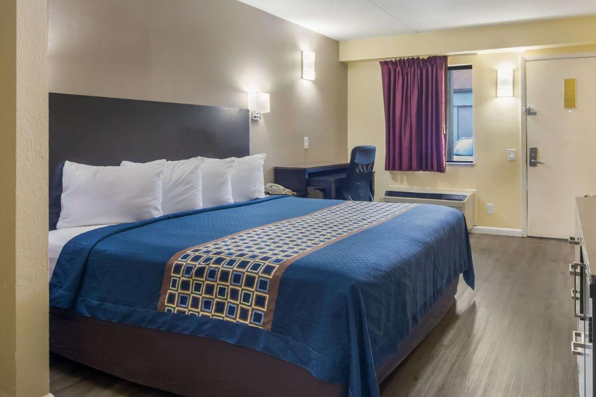 Rodeway Inn & Suites Monroeville-Pittsburgh - Housity