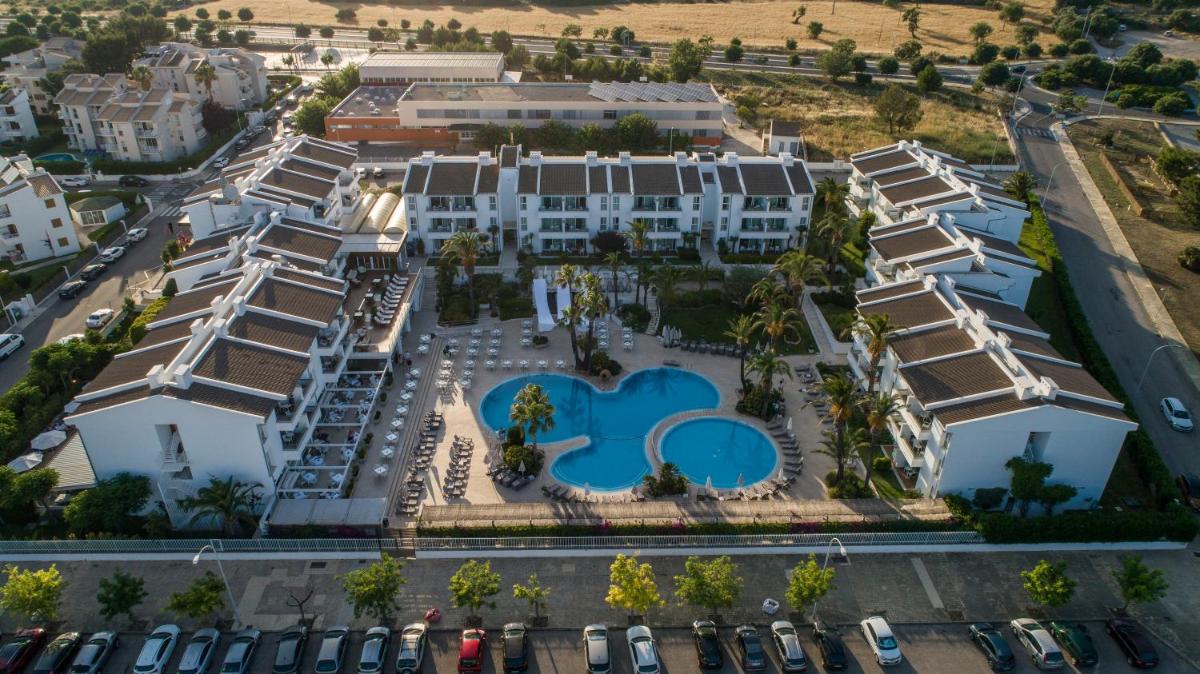 Puerto Azul Suite Hotel - Housity