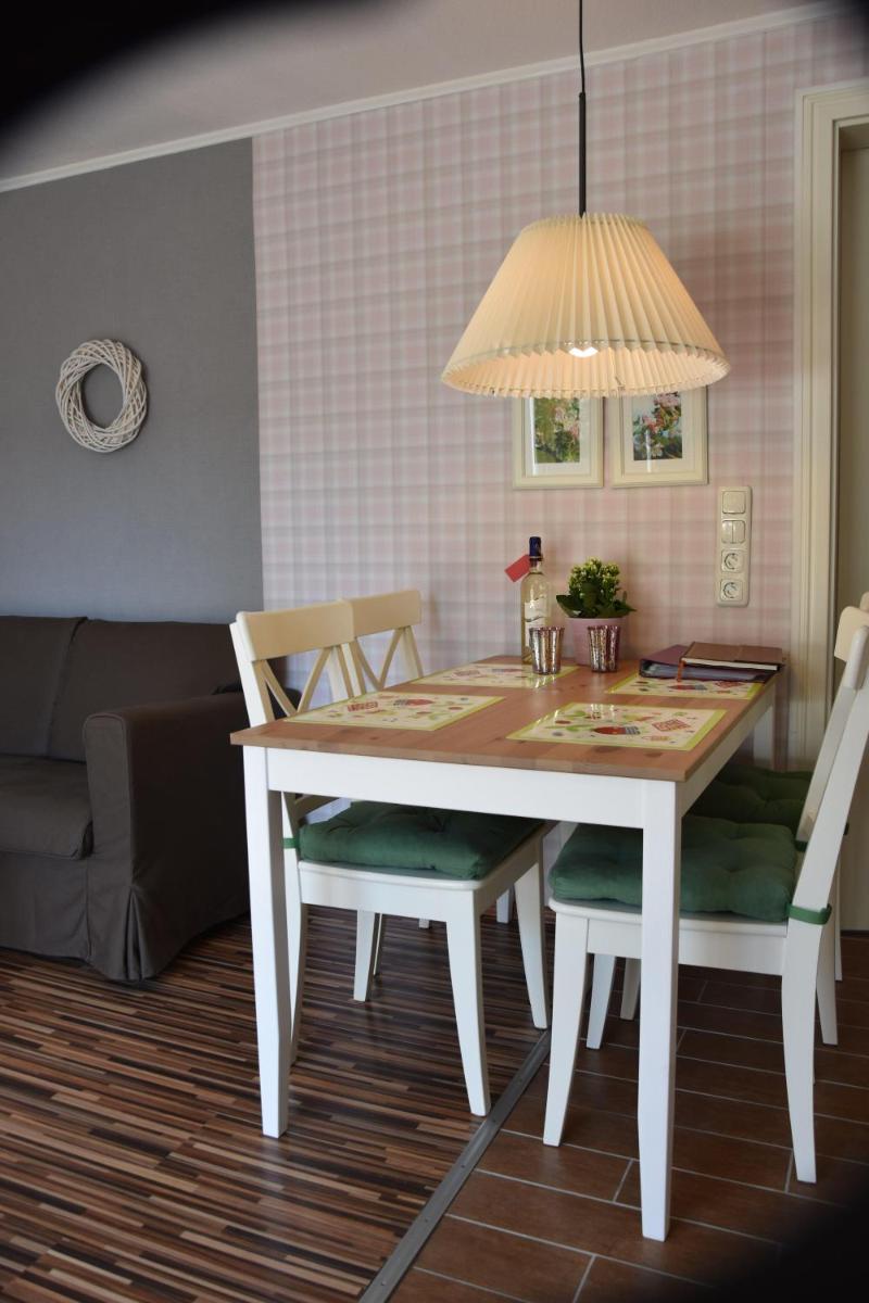 Bungalow-Gartenzauber - Housity