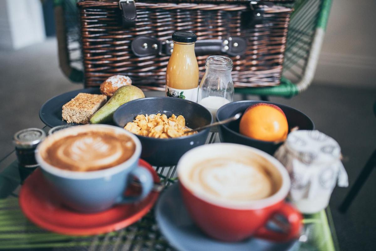 Caffeine&Machine - Housity