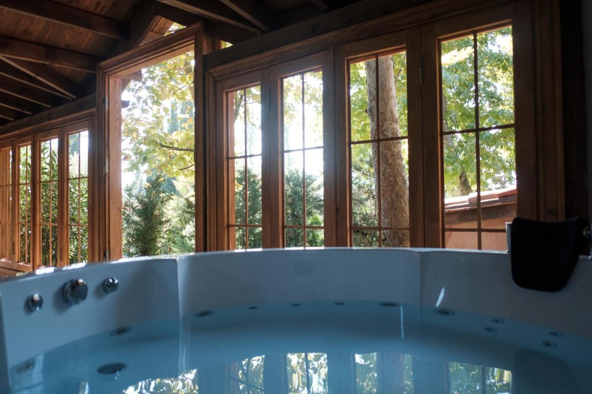The Lake House - Housity