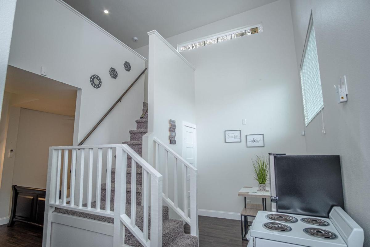Suitetrails - Guest House with Loft Near Downtown