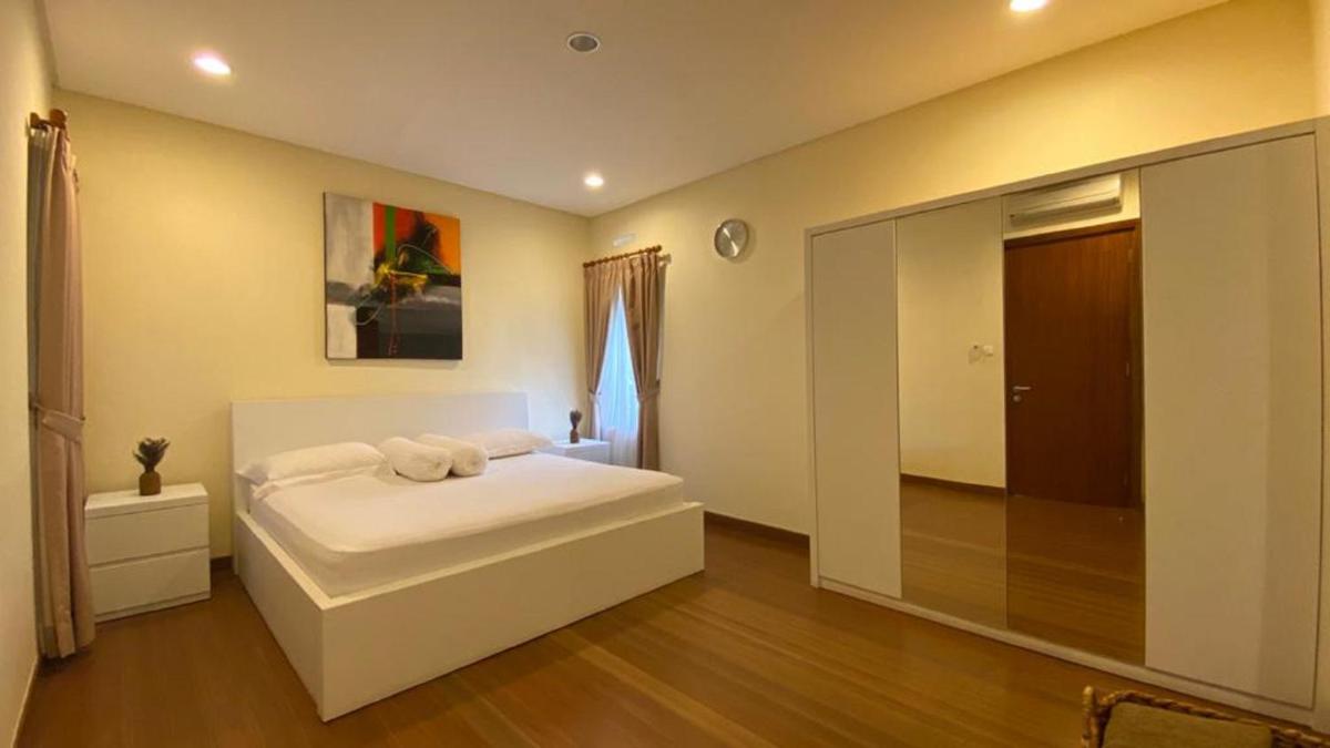 Luxurious Modern Villa at Vimala Hills - Hizvo