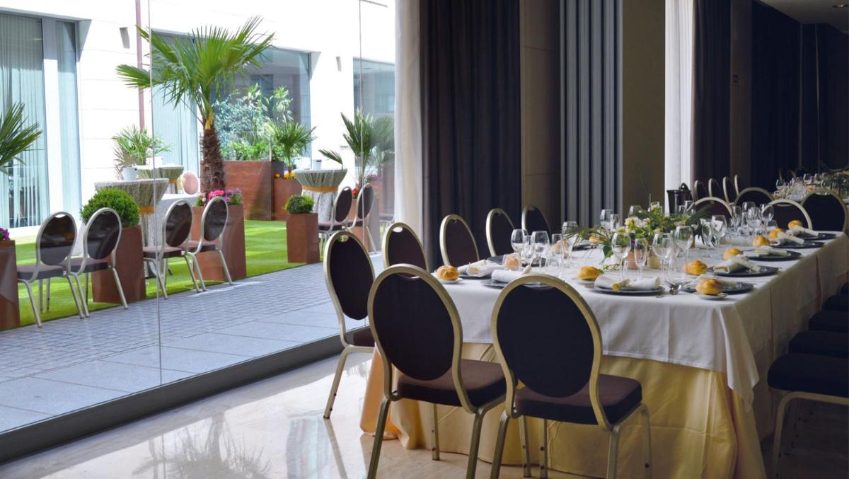 Un restaurante o sitio para comer en Gran Hotel Don Manuel