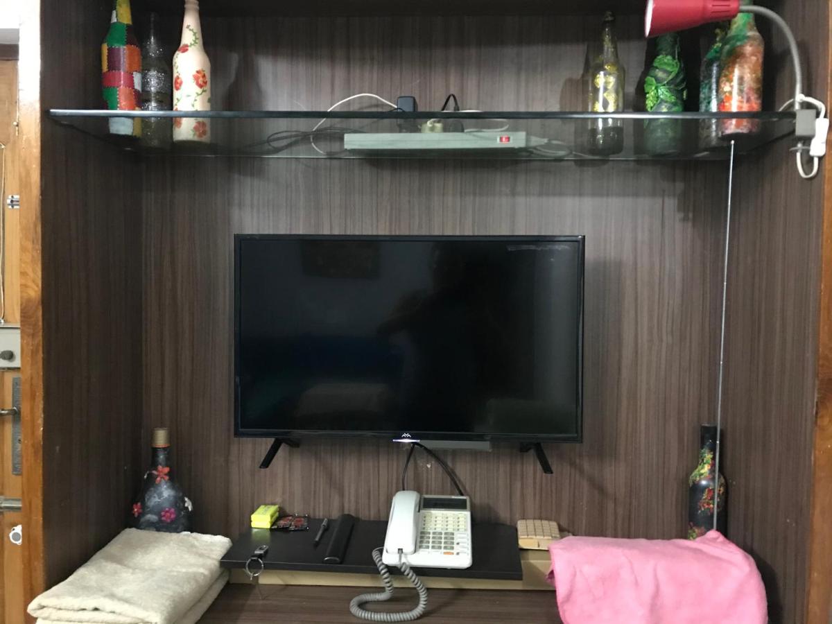 Suitetrails - Sri Balaji Residency (AC) 2 BHK Apartment