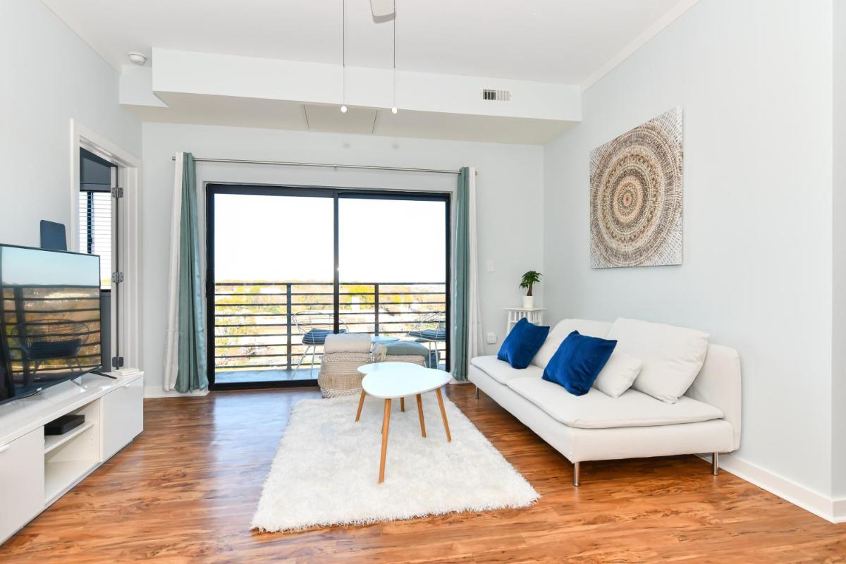 {Cloud 9} Luxury 2 Bedroom Condo in Uptown Charlotte - Housity