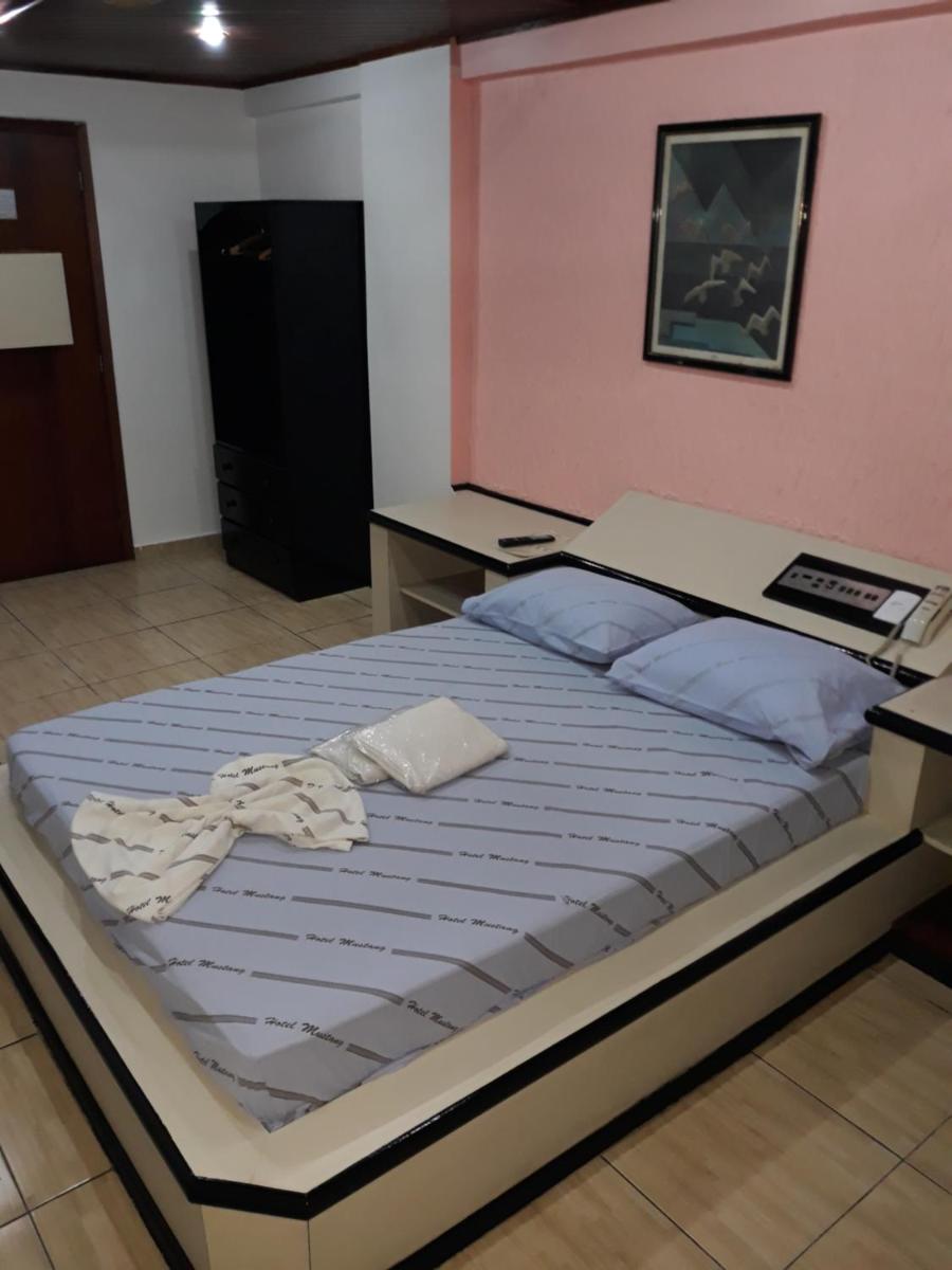 Hotel Mustang - Housity