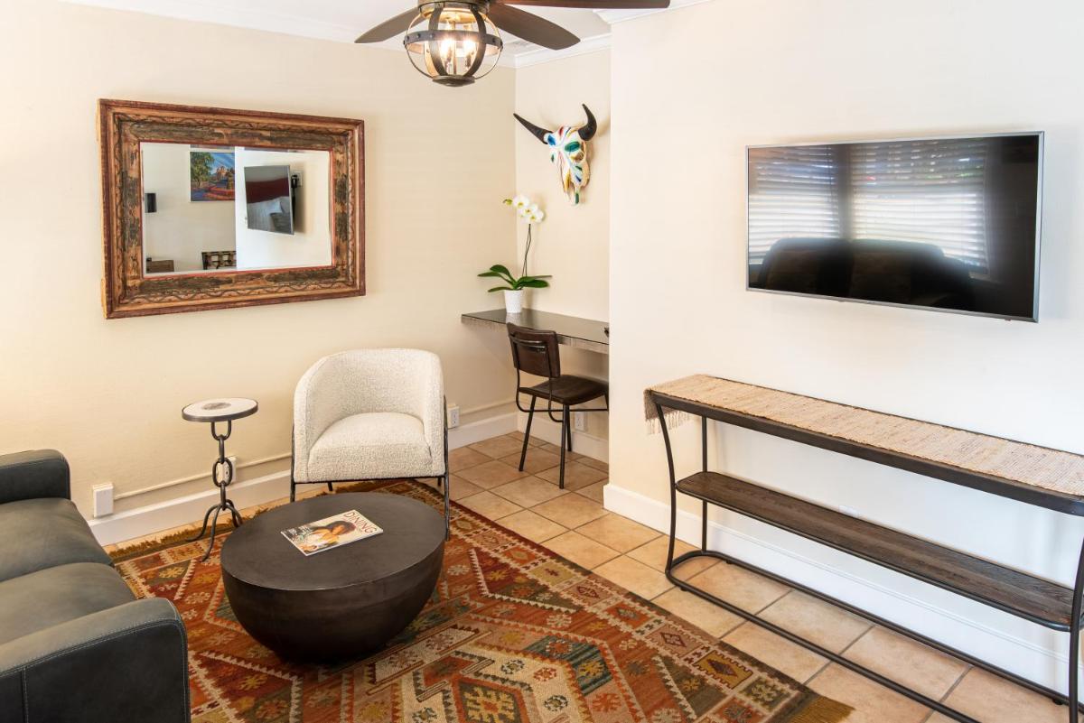 Harbor House Inn - Housity