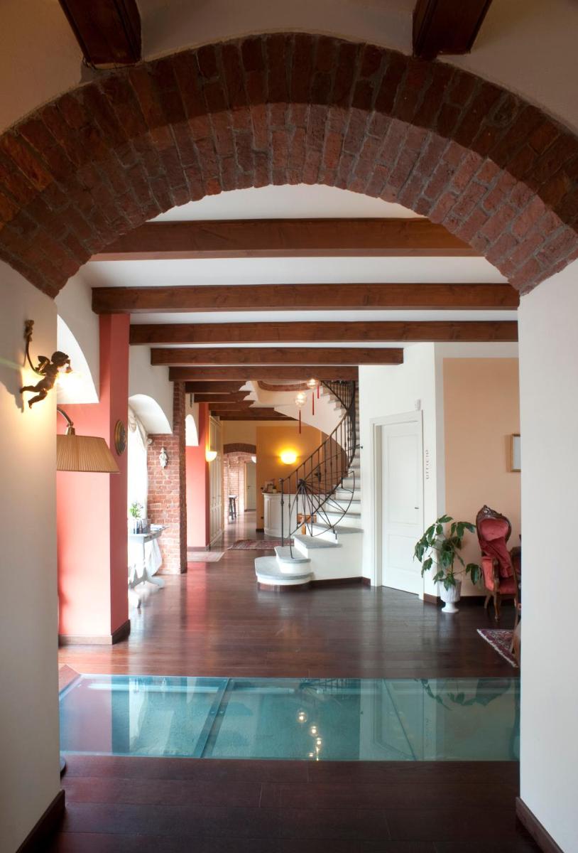 Hotel Cascina Di Corte - Housity
