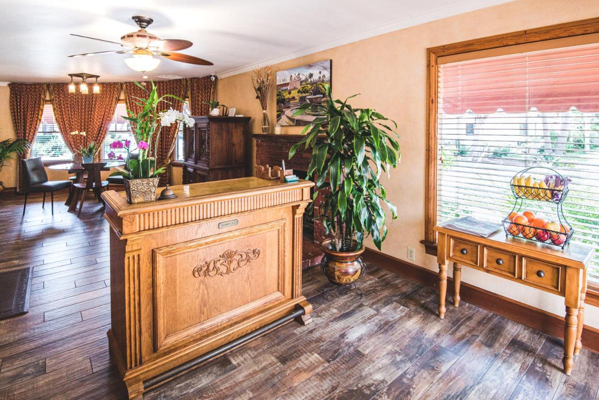 Harbor House Inn - Housity