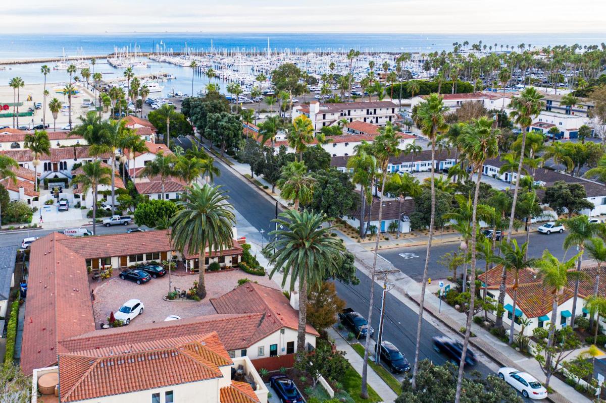 Harbor House Inn - Housity
