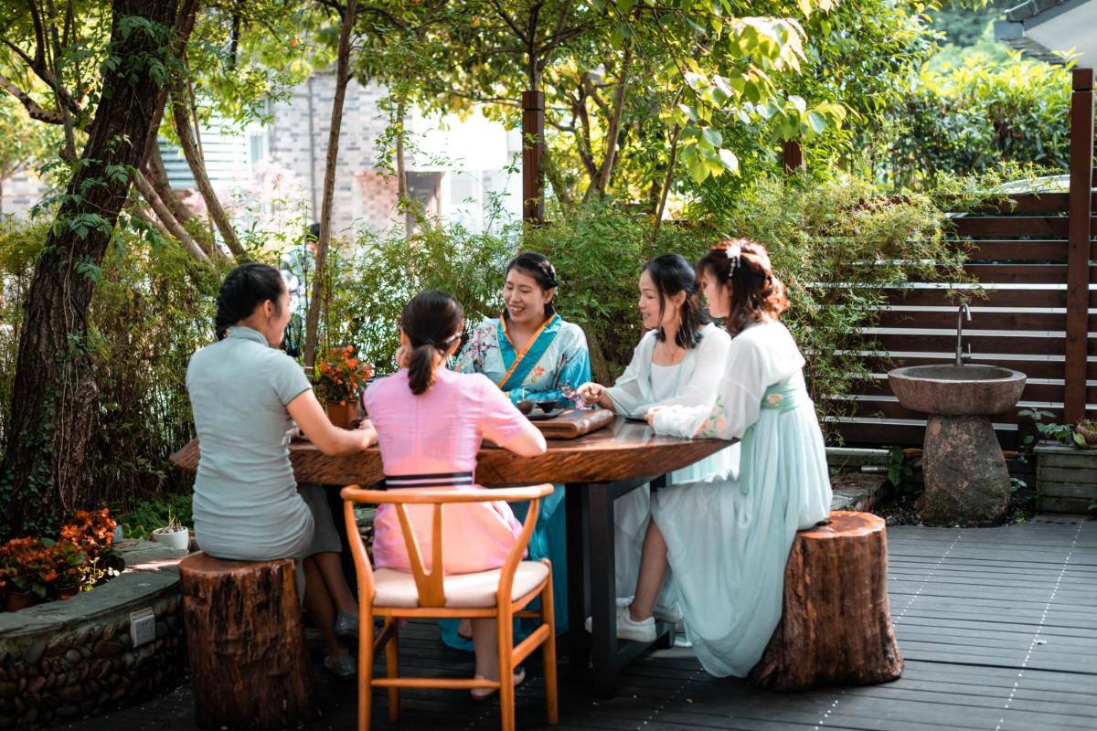 Hangzhou West Lake Lake YI Tong Intelligent Homestay - Housity
