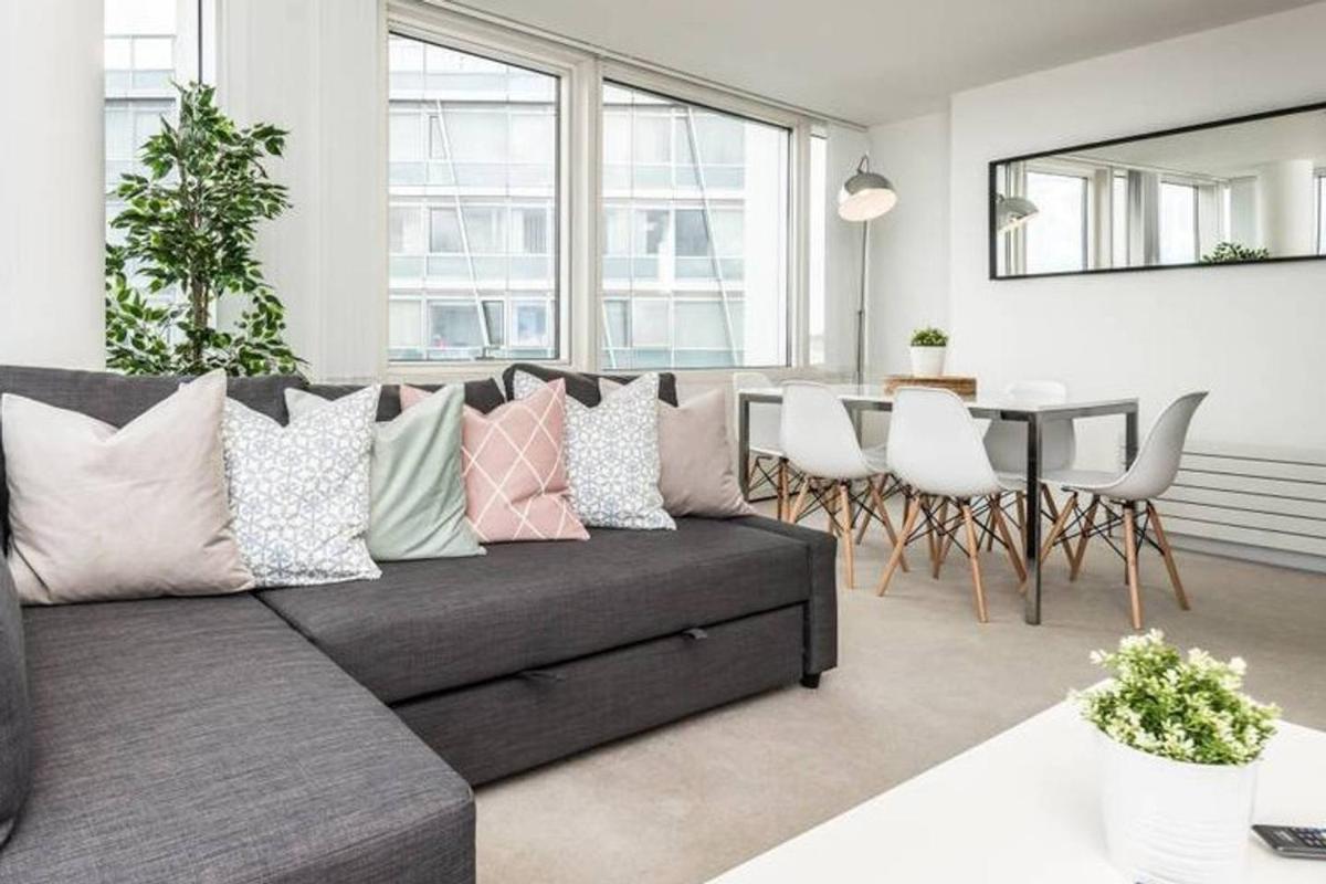 Waterfront Apartment Albert Dock Views - Housity