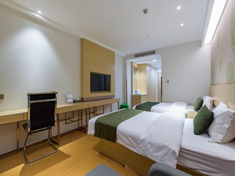 GreenTree Eastern Xuzhou High Speed Railway Station West Exit Station Hotel - Housity