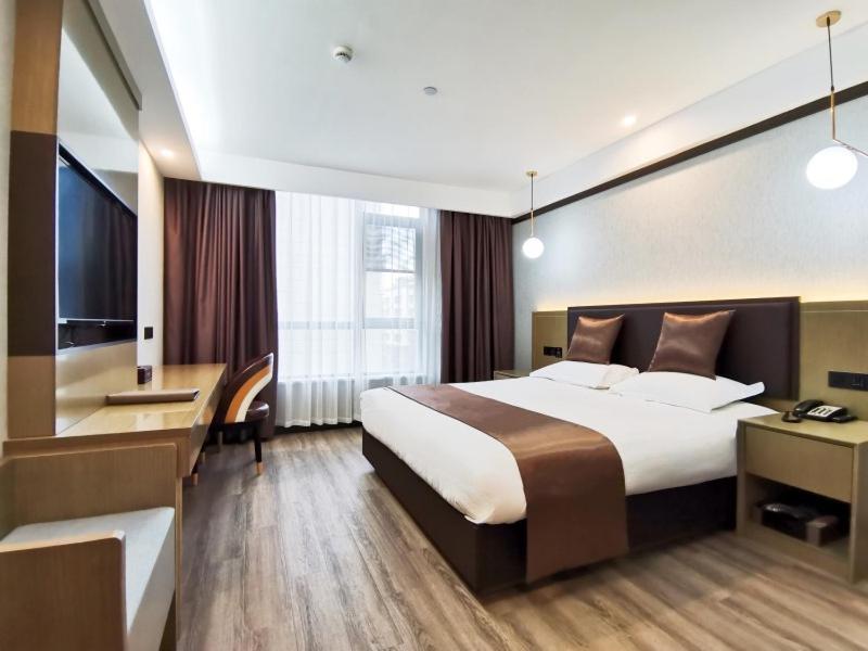 Gya Taizhou Jingjiang City South Century Plaza Hotel - Housity