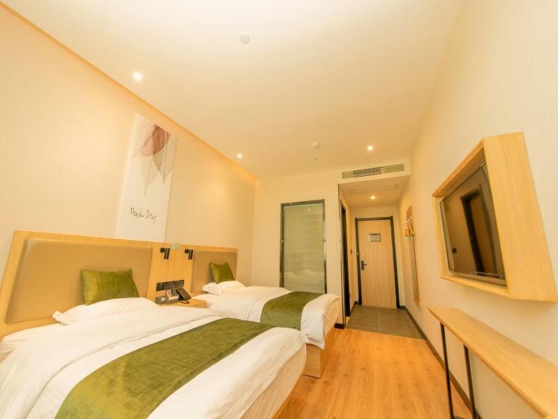 GreenTree Inn Nanjing Lukou Airport - Housity