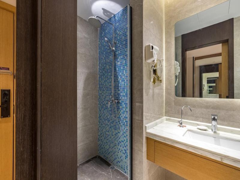 GreenTree Eastern Xuzhou High Speed Railway Station West Exit Station Hotel - Housity