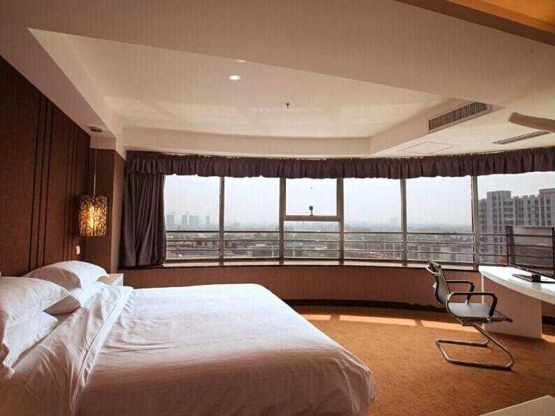 GreenTree Inn Shandong Zibo Railway Station Jinjing Avenue Business Hotel - Housity