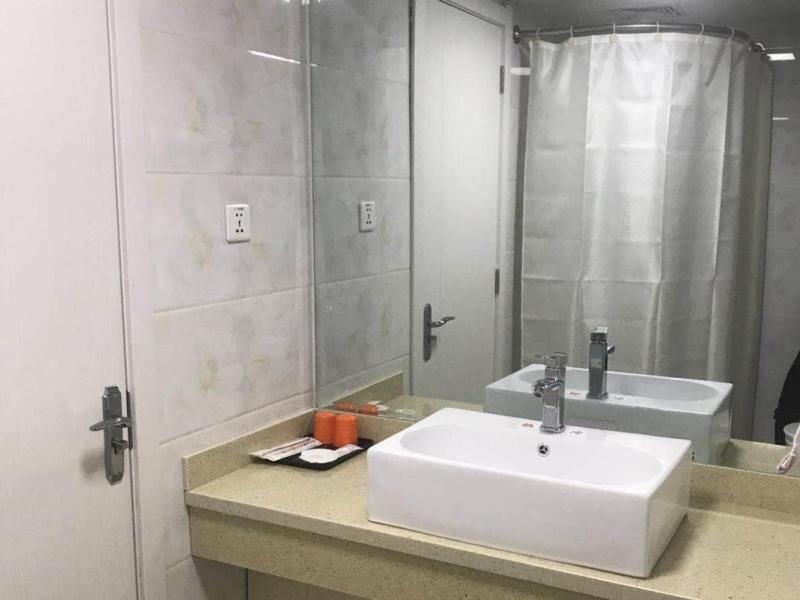 Shell Shangxi Xinzhou Dai County 108 State Road Hotel - Housity