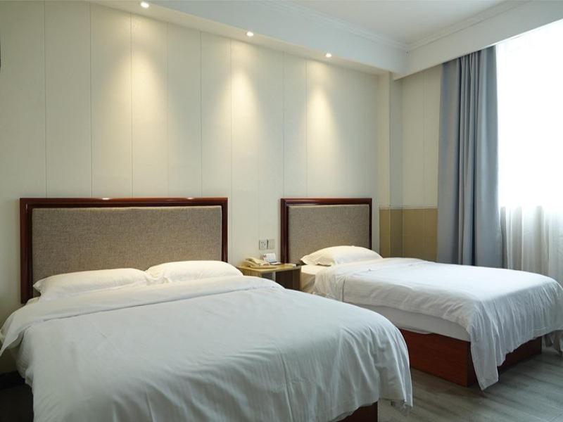 GreenTree Inn Nanjing Yuhuatai Scenic Spot China Gate Subway Station Express Hotel - Housity