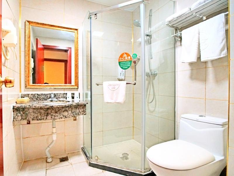 GreenTree Inn ShanDong JiNan Bus Terminal Station Express Hotel - Housity