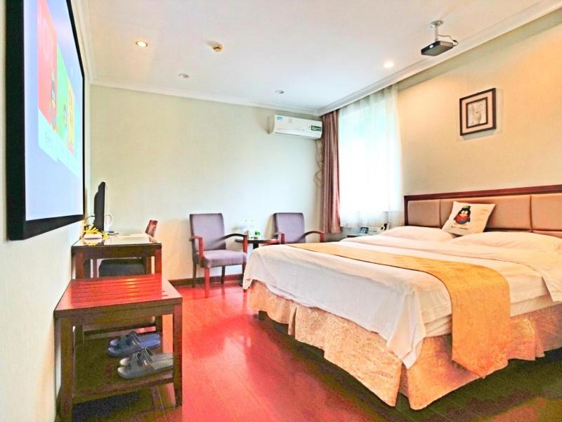 GreenTree Inn ShanDong JiNan Bus Terminal Station Express Hotel - Housity