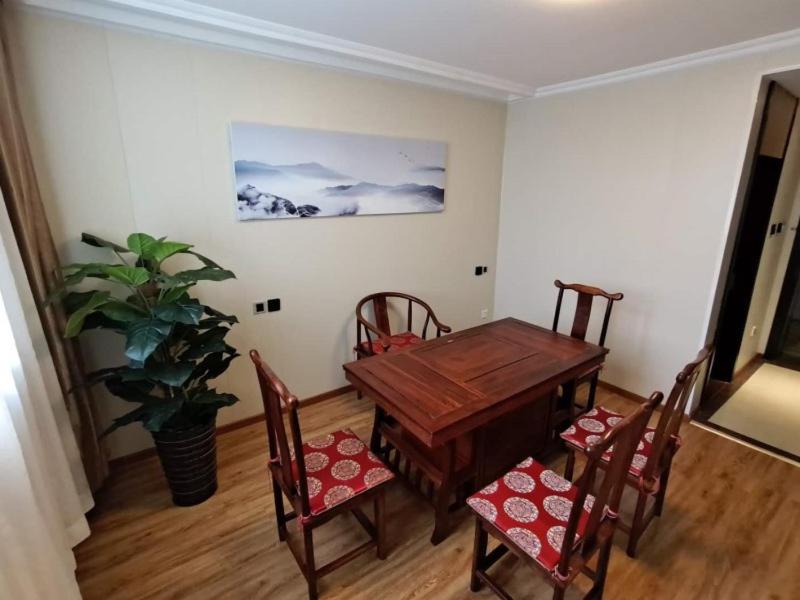 GreenTree Inn Beijing Fangshan Liangxiang Suzhuang Express Hotel - Housity