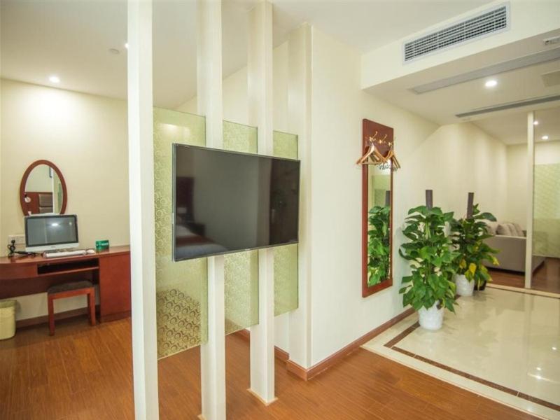 GreenTree Inn JiangSu Suzhou Wuzhong District Dongwu North Road Business Hotel - Housity