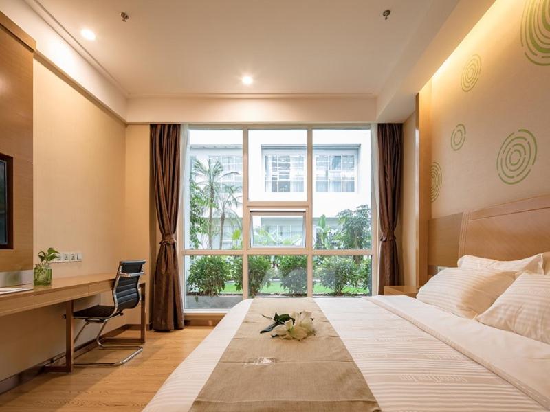 GreenTree Inn Wuxi Jiangyin City Renmin East Road Liangchen Square Business Hotel - Housity
