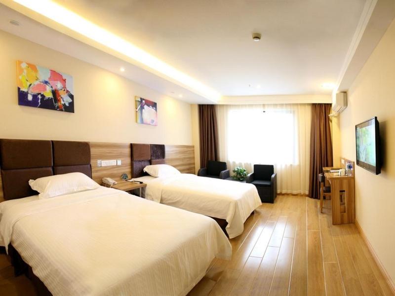 Suitetrails - GreenTree Inn ShangHai KangQiao Industrial Zone JinXiu Road Business Hotel