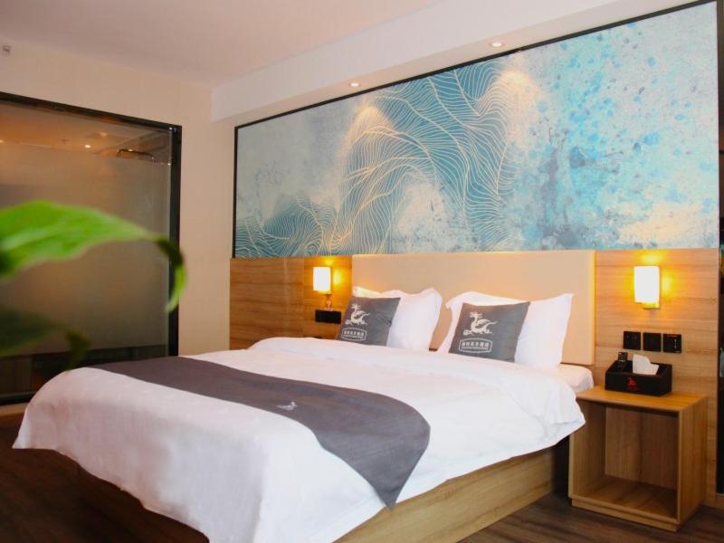 GreenTree Eastern Huai'an Railway Station Mandu Plaza Hotel - Housity