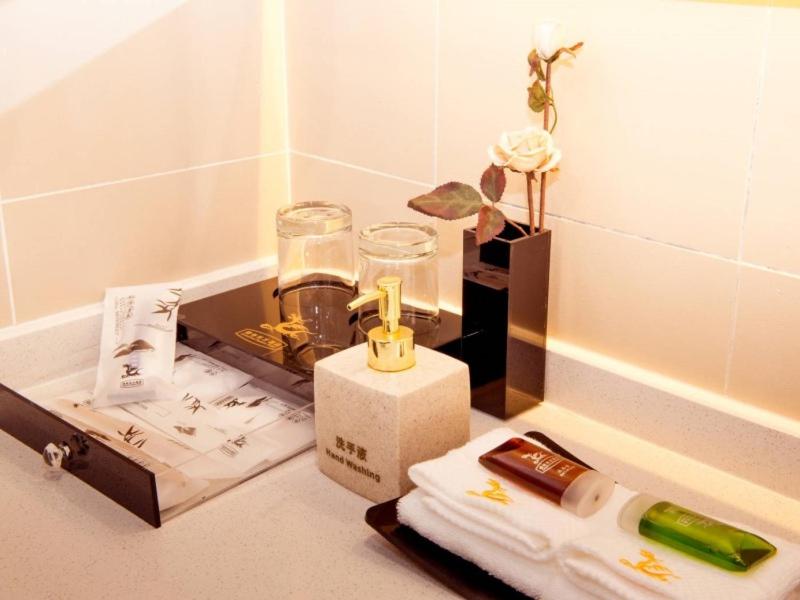 Suitetrails - GreenTree Eastern Tianjin Wuqing Stadium Hotel