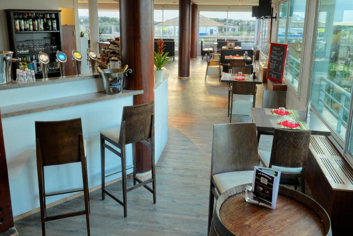 Restaurant ou autre lieu de restauration dans l'établissement Atlanthal
