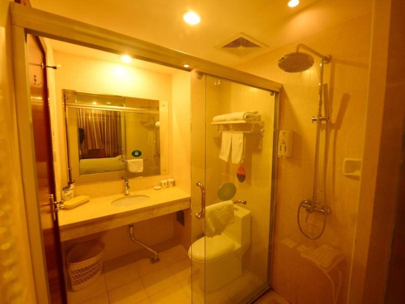 GreenTree Inn Jiangxi Jiujiang Shili Avenue Business Hotel - Housity