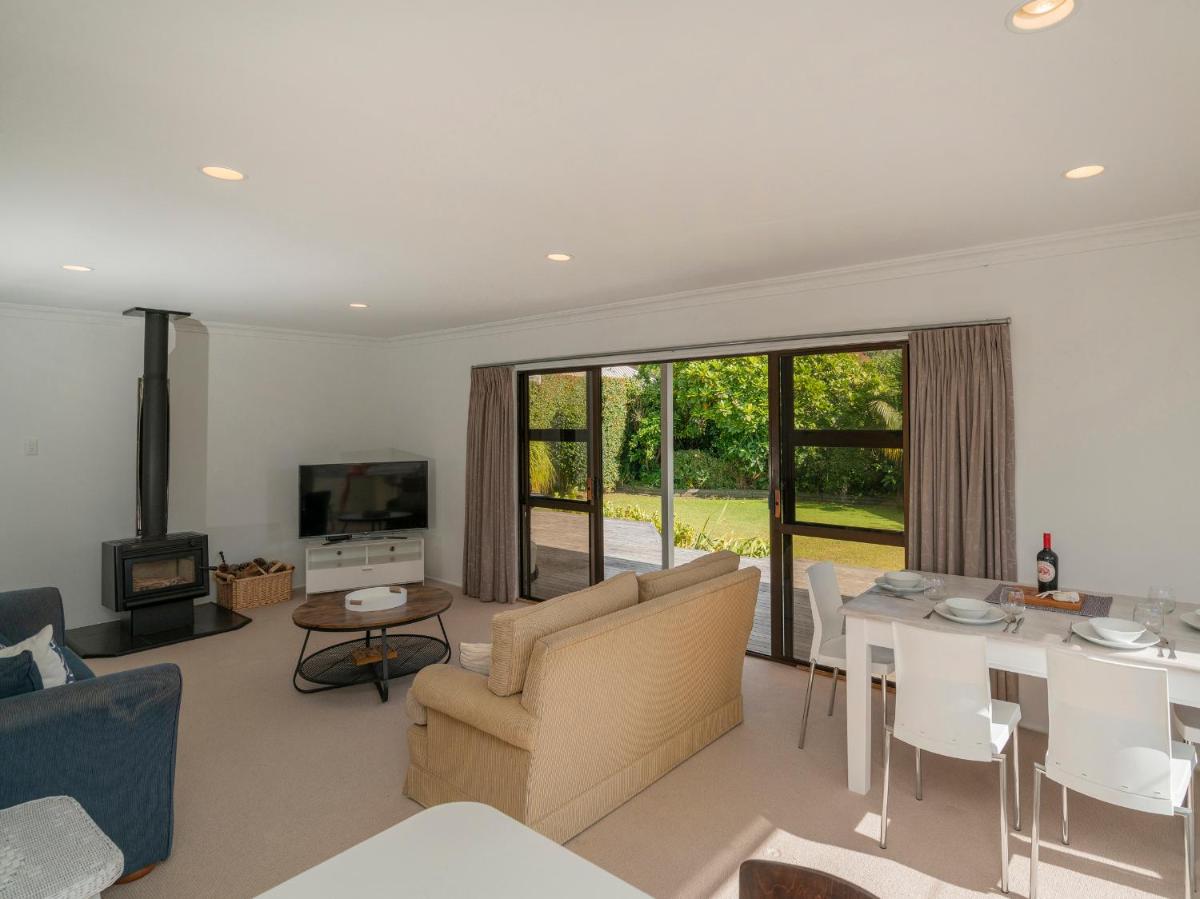 Sea-cluded - Hahei Holiday Home - Housity