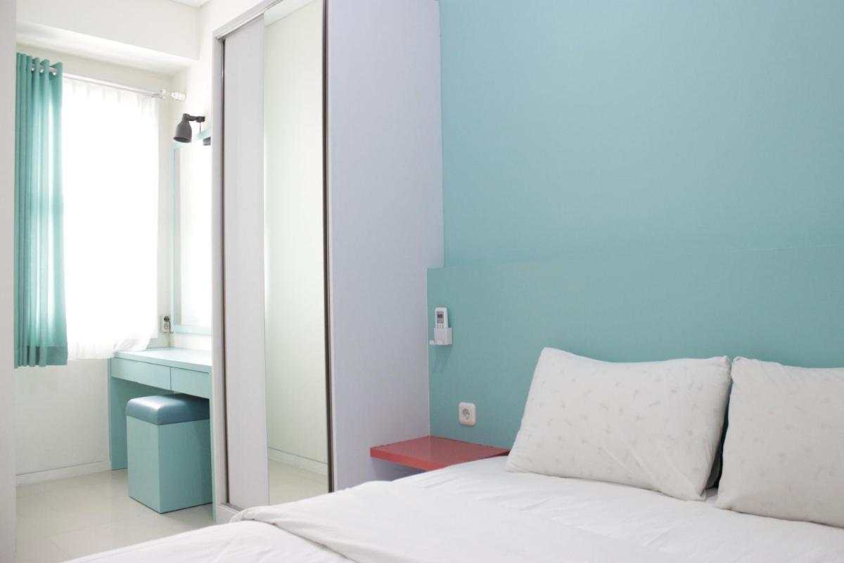 Modern Chic 2BR Apartment Parahyangan Residence near UNPAR By Travelio - Housity