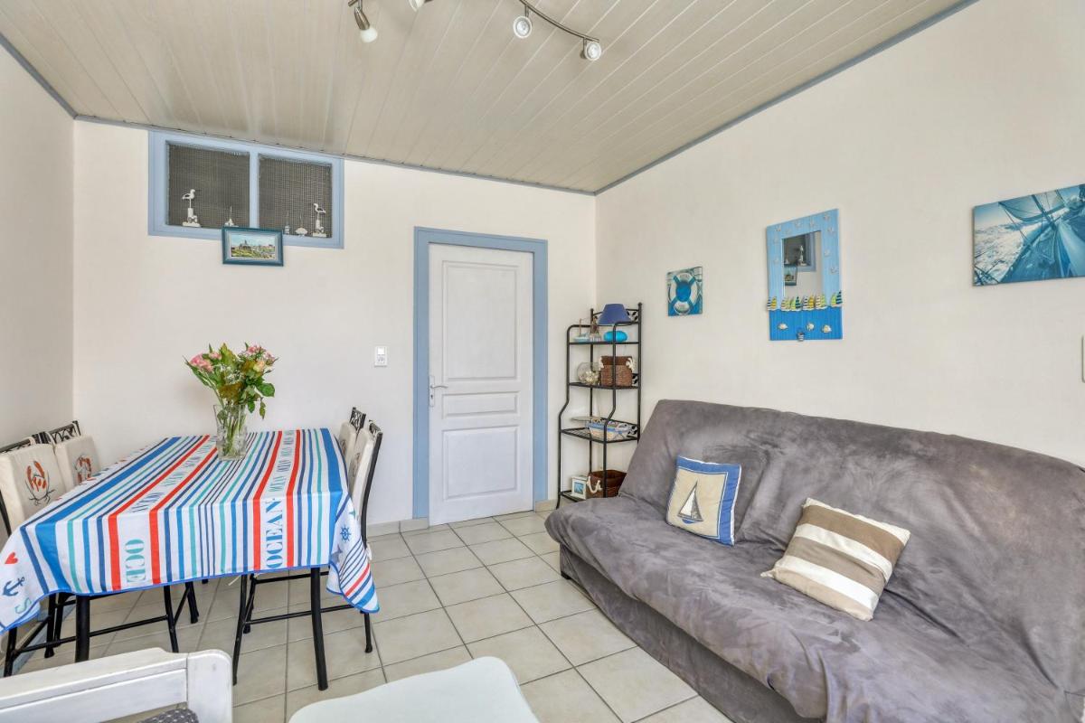Maison charmante à L'Épine avec jardin clôturé et terrasse - Housity