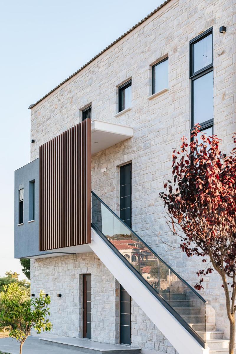Cocooning Suites by Blue Carpet - Housity