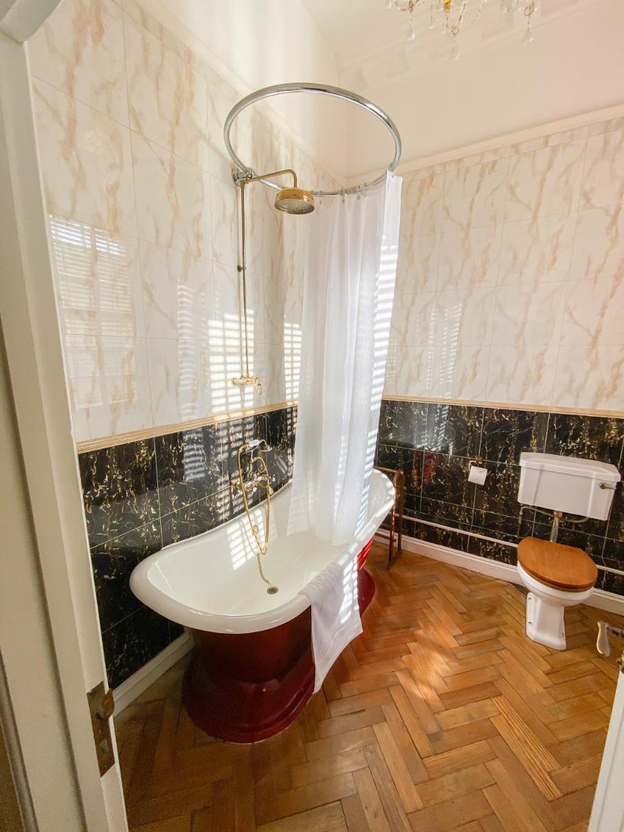 St Giles House Hotel - Housity