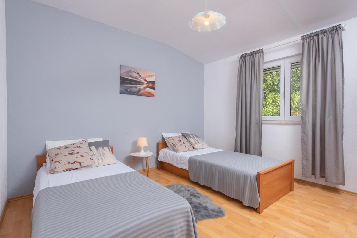 Holiday Home surrounded by nature near Omiš - Housity