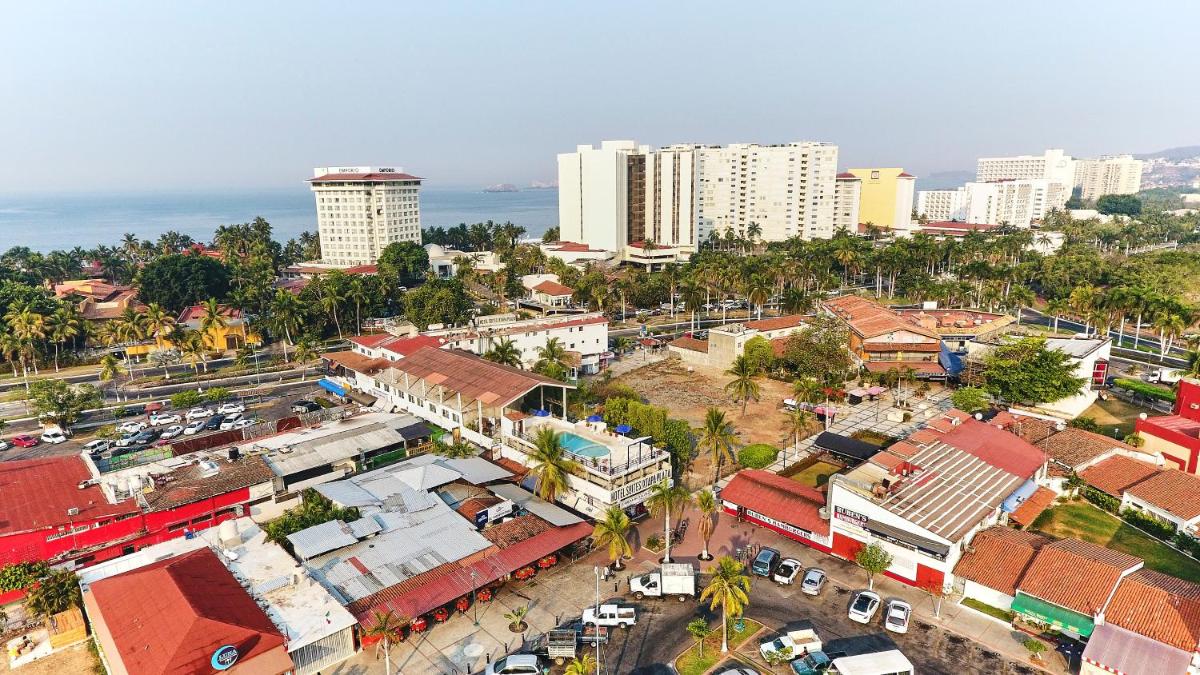 Renowned for its location, warmth and hospitality - Housity