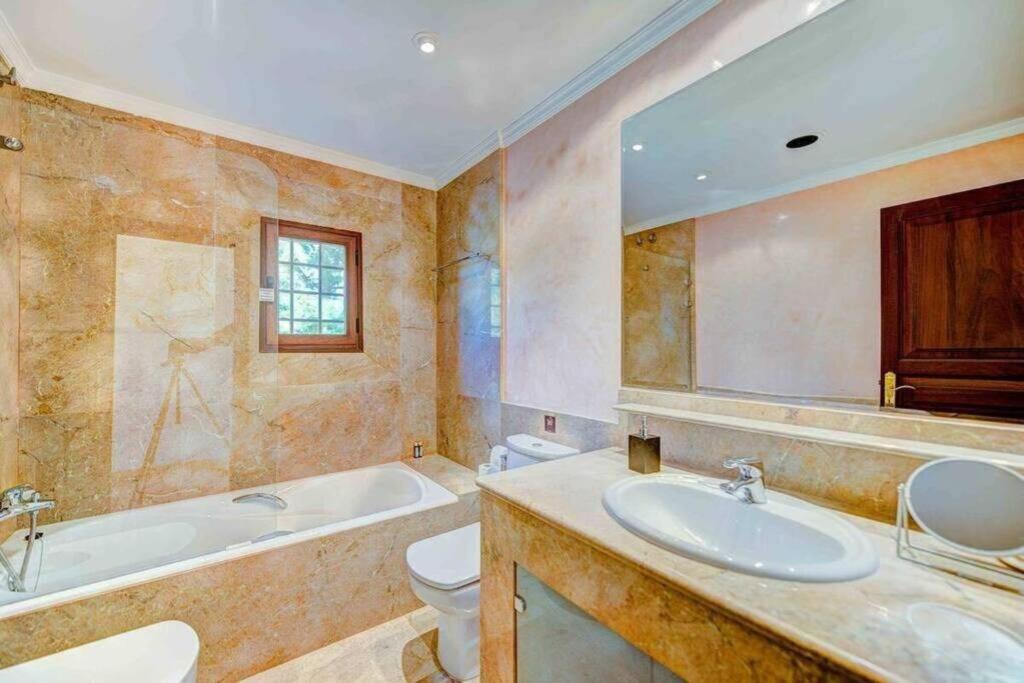 Typical Mallorcan country house with style, Special Prices Car Hire for our Guests - Housity