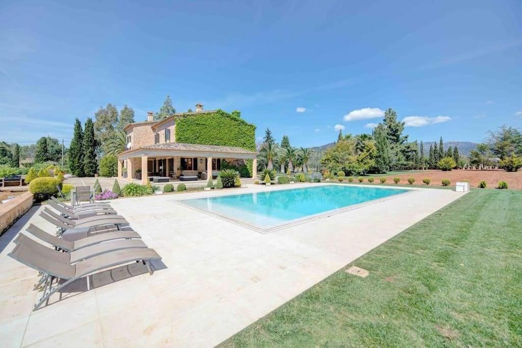 Typical Mallorcan country house with style, Special Prices Car Hire for our Guests - Housity