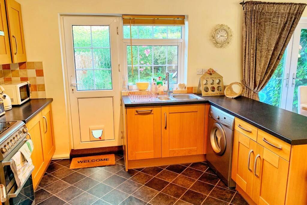 Luxury 3 bedroom house in Handbridge - Housity